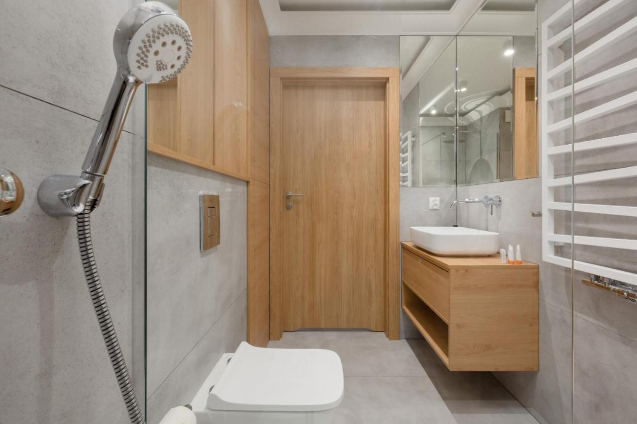 Apartament Z Tarasem W Centrum Swinoujscia By Renters Świnoujście